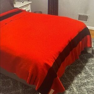 Hudsons Bay 4 point red black stripe wool blanket MADE IN ENGLAND